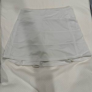 Lululemon Pace Rival Skirt in White size 2 tall